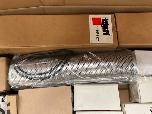Partij filters o.a. fleetguard en mann diverse soorten (21 pallets) - afbeelding 18 van  21