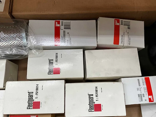 Partij filters o.a. fleetguard en mann diverse soorten (21 pallets) - afbeelding 20 van  21