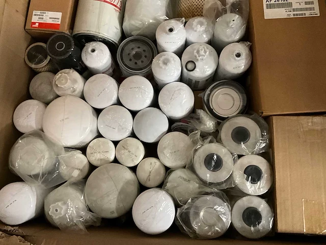 Partij filters o.a. fleetguard en mann diverse soorten (21 pallets) - afbeelding 21 van  21
