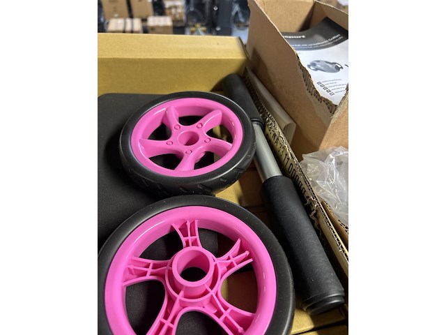 Partij fitness artikelen w.o. multifunctionele buikspierrollers - afbeelding 7 van  7