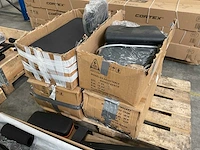 Partij fitness(apparaten), toebehoren en onderdelen, 12 pallets - afbeelding 10 van  14