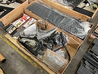 Partij fitness(apparaten), toebehoren en onderdelen, 12 pallets - afbeelding 11 van  14