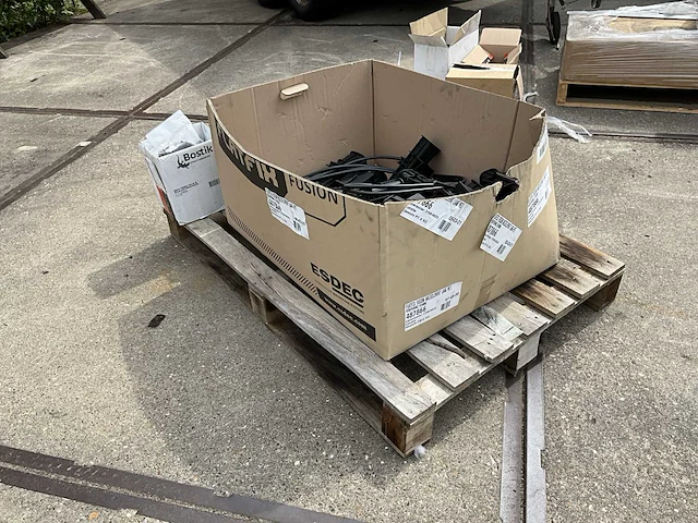 Partij flatfix / clickfit / enphase relais / solar edge zonnepaneel toebehoren - afbeelding 43 van  88