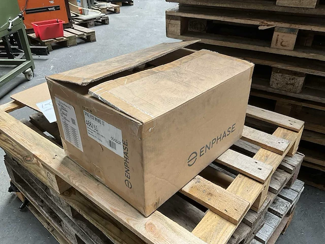 Partij flatfix / clickfit / enphase relais / solar edge zonnepaneel toebehoren - afbeelding 74 van  88