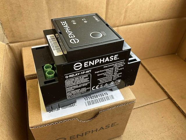 Partij flatfix / clickfit / enphase relais / solar edge zonnepaneel toebehoren - afbeelding 85 van  88