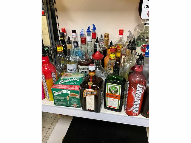 Partij flessen drank aangebroken (90x) - afbeelding 5 van  10