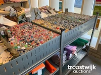 Partij fournituren en stof (c) - afbeelding 4 van  10