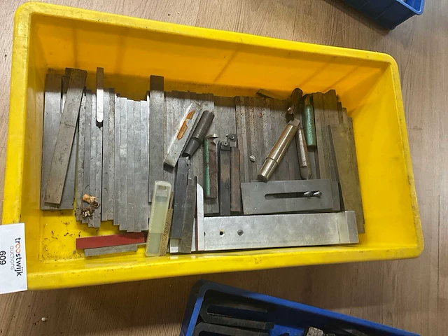 Partij freesgereedschap - afbeelding 1 van  3