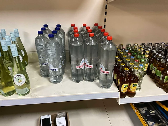 Partij frisdrank - afbeelding 2 van  6