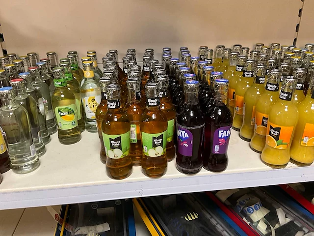 Partij frisdrank - afbeelding 4 van  6