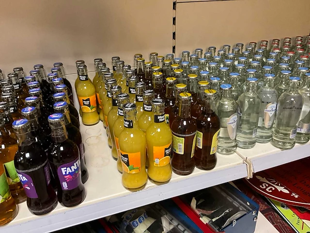 Partij frisdrank - afbeelding 5 van  6