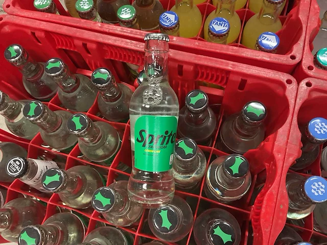 Partij frisdrank - afbeelding 4 van  9