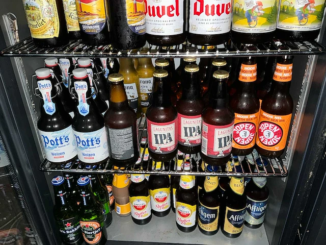 Partij frisdrank/bier en wijn - afbeelding 6 van  21