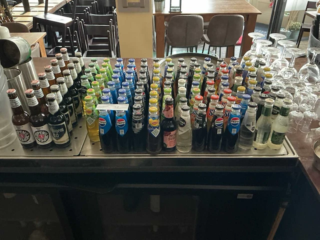Partij frisdrank/bier en wijn - afbeelding 1 van  21