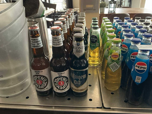 Partij frisdrank/bier en wijn - afbeelding 17 van  21