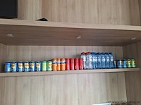 Partij frisdranken bestaande uit o.a. lipton ice tea, fanta, coca-cola & spa reine - afbeelding 1 van  5