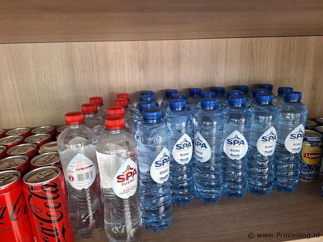 Partij frisdranken bestaande uit o.a. lipton ice tea, fanta, coca-cola & spa reine - afbeelding 4 van  5