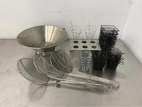 Partij frituur benodigdheden - afbeelding 1 van  1
