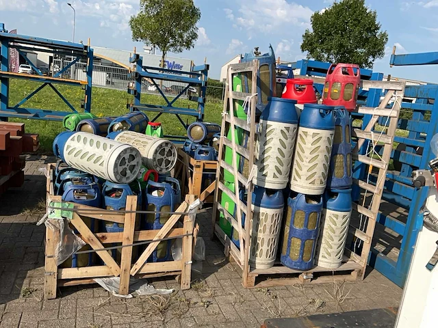 Partij gasflessen - afbeelding 3 van  8