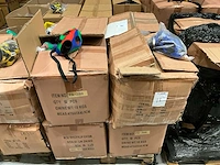 Partij gasmasker bongs - afbeelding 2 van  12