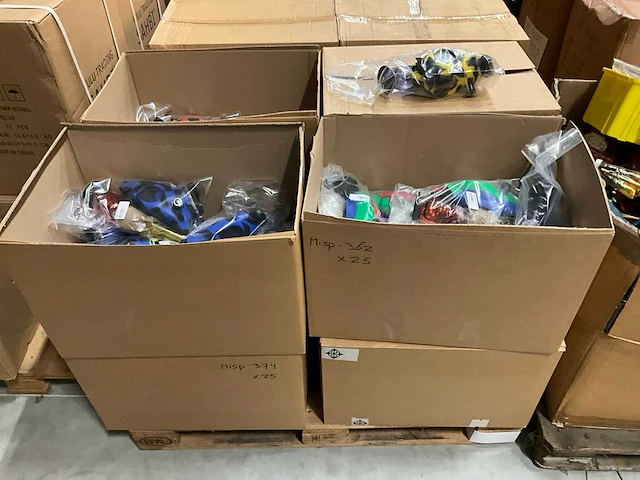 Partij gasmasker bongs - afbeelding 10 van  12