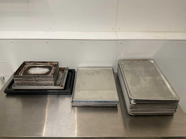 Partij gastronorm bakplaten - afbeelding 1 van  4