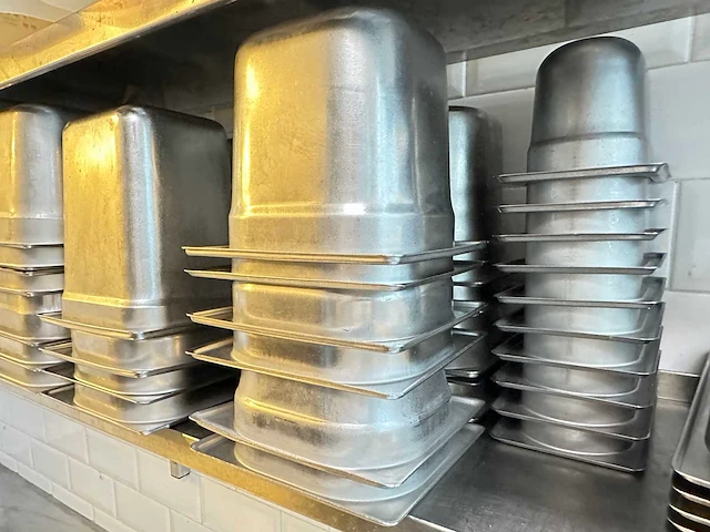 Partij gastronormbakken en afruimbakken - afbeelding 2 van  3