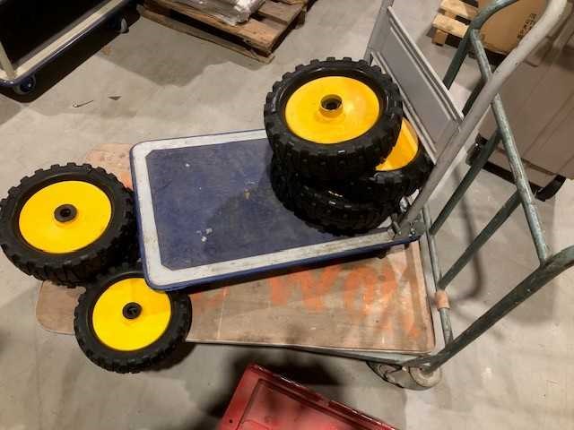 Partij gebruikte en ongebruikte karren, wielen, kisten en verfspuit (14x) - afbeelding 2 van  8