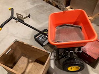 Partij gebruikte en ongebruikte karren, wielen, kisten en verfspuit (14x) - afbeelding 7 van  8