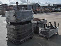 Partij gecreosoteerde weidepalen - afbeelding 8 van  13