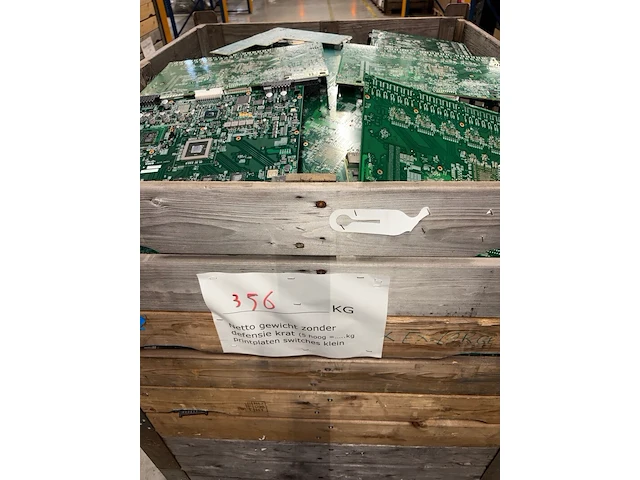 Partij gedemonteerde ict artikelen - afbeelding 5 van  15