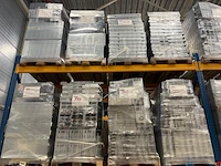 Partij gedemonteerde ict artikelen