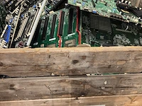 Partij gedemonteerde ict artikelen - afbeelding 14 van  15