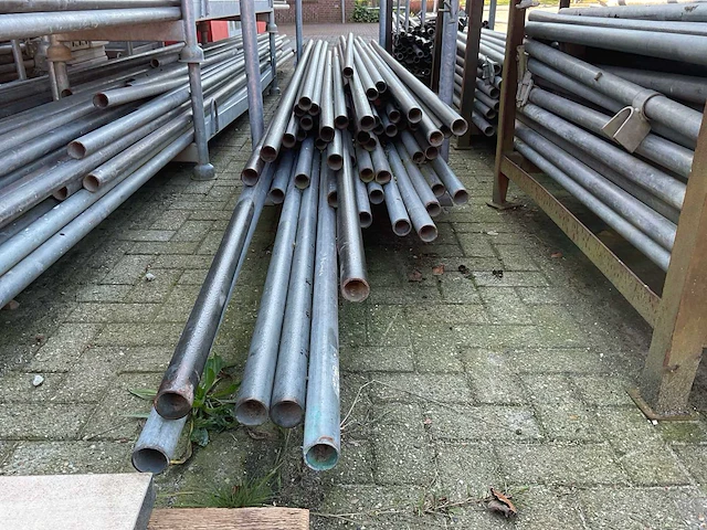 Partij gegalvaniseerde steigerbuizen - afbeelding 2 van  2