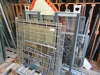 Partij gekleurd glas - afbeelding 7 van  18