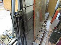 Partij gekleurd glas - afbeelding 9 van  18