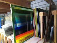 Partij gekleurd glas - afbeelding 14 van  18