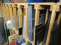 Partij gekleurd glas - afbeelding 17 van  18