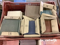 Partij gekleurde wandtegels - afbeelding 1 van  6