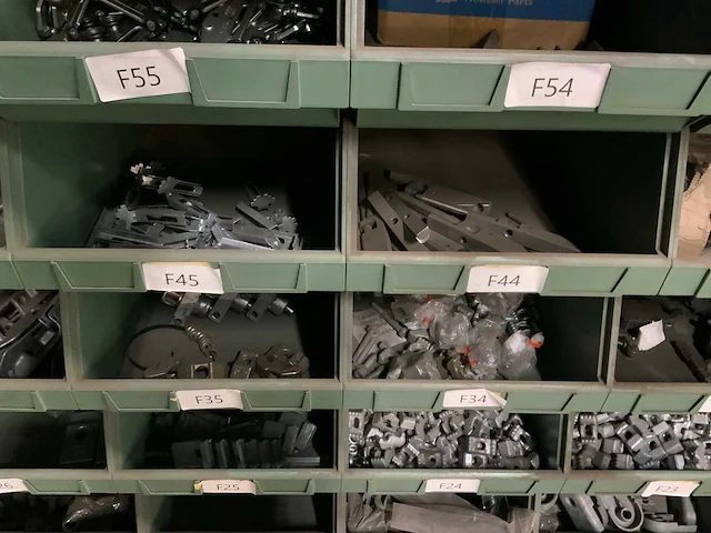 Partij geleiders, spatschermsteunen en rubbers - afbeelding 6 van  37