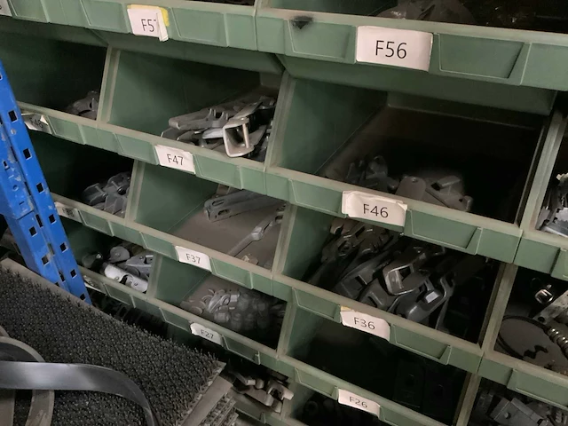 Partij geleiders, spatschermsteunen en rubbers - afbeelding 7 van  37