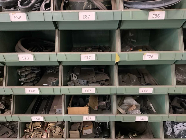 Partij geleiders, spatschermsteunen en rubbers - afbeelding 19 van  37