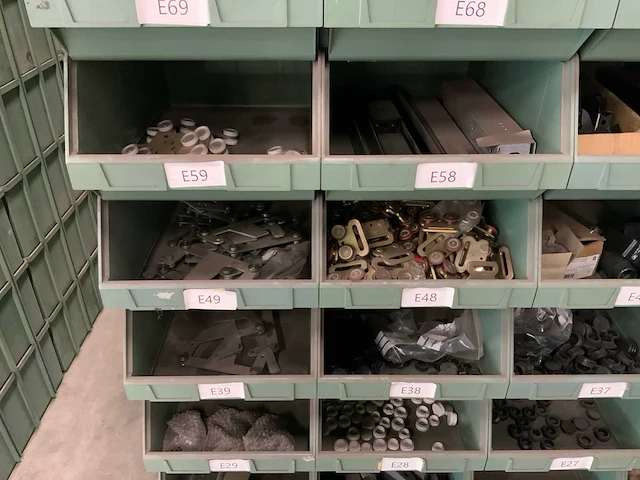 Partij geleiders, spatschermsteunen en rubbers - afbeelding 21 van  37