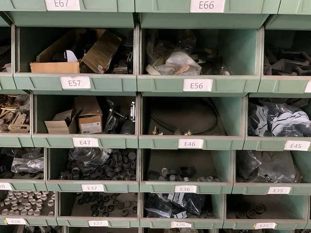 Partij geleiders, spatschermsteunen en rubbers - afbeelding 22 van  37