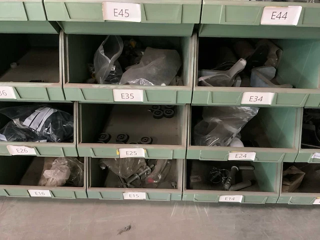 Partij geleiders, spatschermsteunen en rubbers - afbeelding 29 van  37