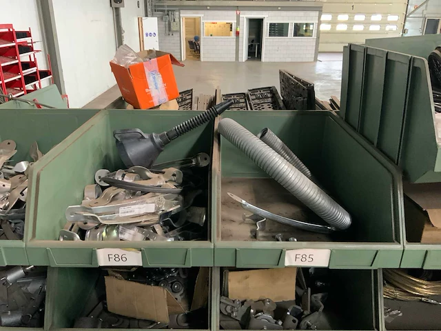 Partij geleiders, spatschermsteunen en rubbers - afbeelding 34 van  37