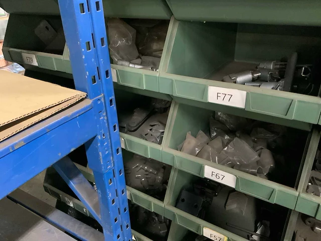 Partij geleiders, spatschermsteunen en rubbers - afbeelding 36 van  37