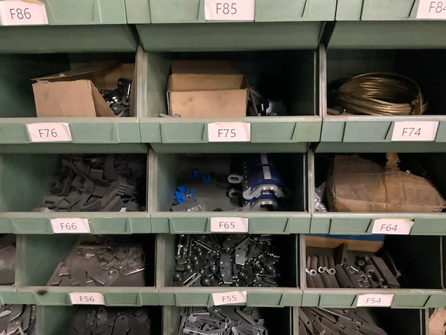 Partij geleiders, spatschermsteunen en rubbers - afbeelding 37 van  37