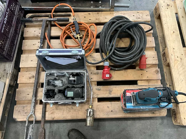 Partij gereedschap en divers - afbeelding 10 van  10