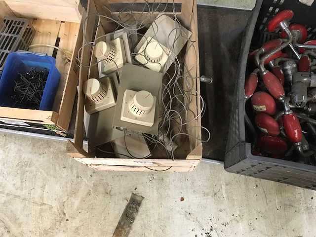 Partij gereedschap en diversen - afbeelding 2 van  11